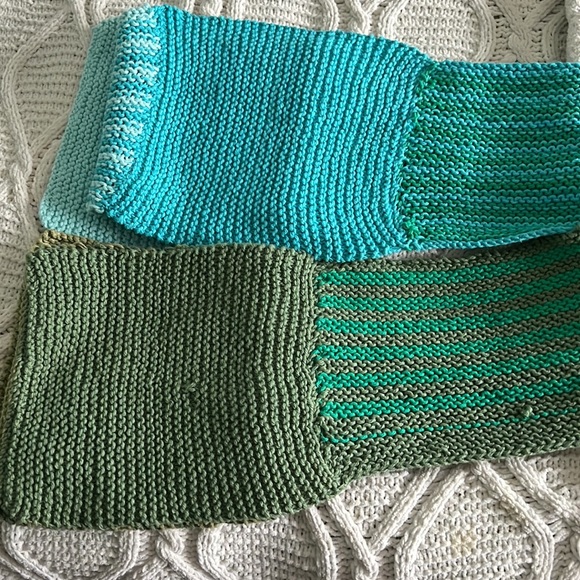 Hand knitted Scarf - Picture 4 of 7